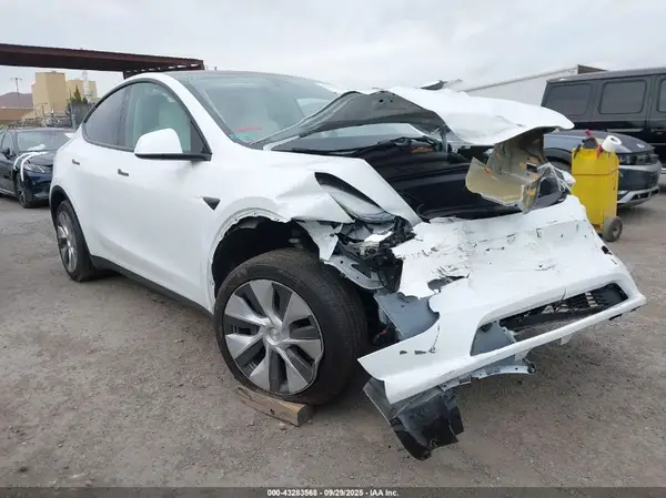 7SAYGDEE7PF633166 2023 TESLA MODEL Y - Image 1