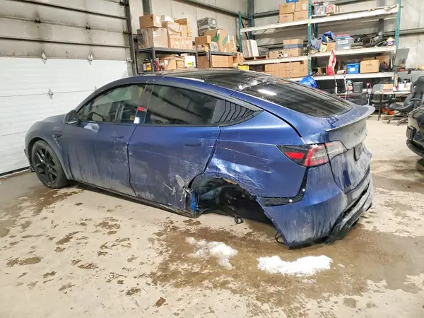 7SAYGDEE7PF648573 2023 TESLA MODEL Y - Image 2