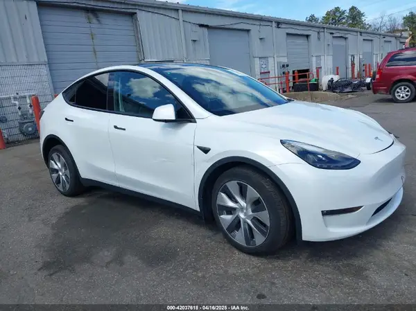 7SAYGDEE7PF661324 2023 TESLA MODEL Y - Image 1