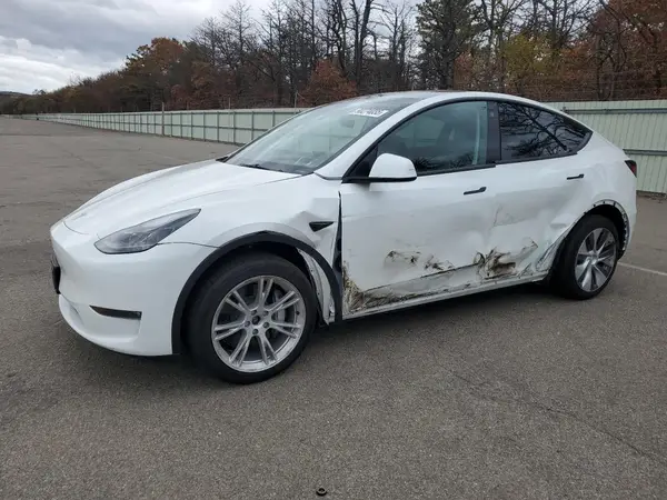 7SAYGDEE7PF666443 2023 TESLA MODEL Y - Image 1