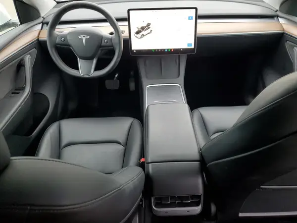 7SAYGDEE7PF666443 2023 TESLA MODEL Y - Image 8