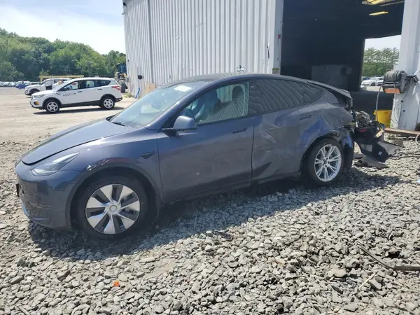 7SAYGDEE7PF667947 2023 TESLA MODEL Y - Image 1