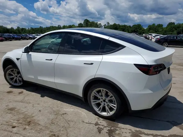 7SAYGDEE7PF674980 2023 TESLA MODEL Y - Image 2