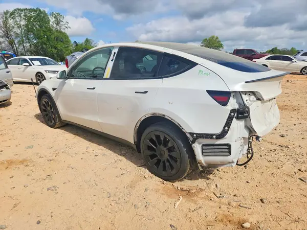 7SAYGDEE7PF690919 2023 TESLA MODEL Y - Image 2