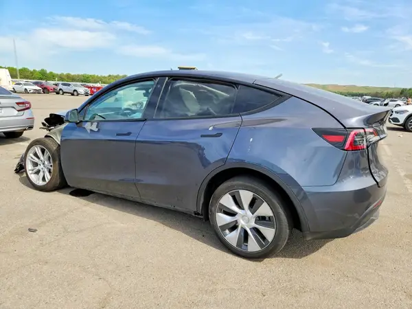 7SAYGDEE7PF699331 2023 TESLA MODEL Y - Image 2