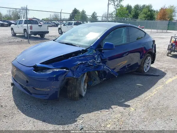 7SAYGDEE7PF702051 2023 TESLA MODEL Y - Image 2