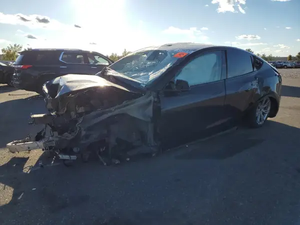 7SAYGDEE7PF710506 2023 TESLA MODEL Y - Image 1