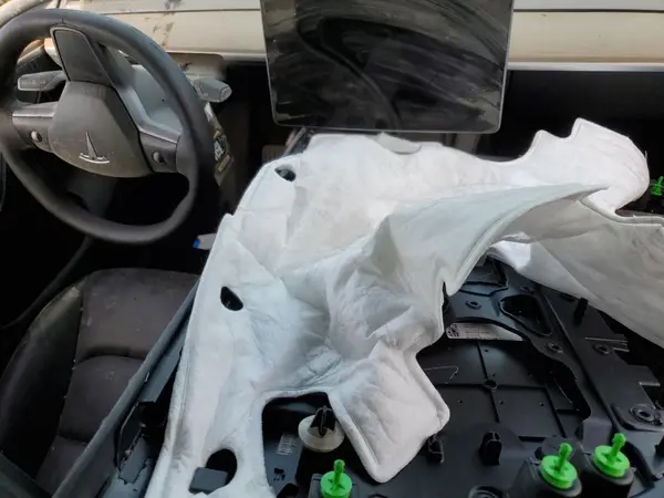 7SAYGDEE7PF748608 2023 TESLA MODEL Y - Image 8