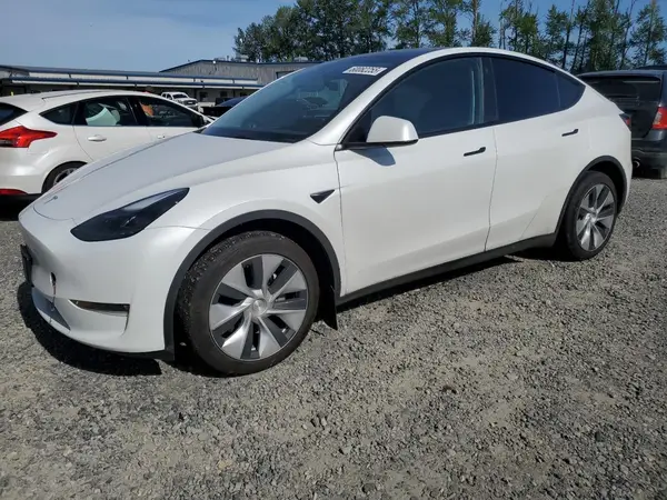 7SAYGDEE7PF749256 2023 TESLA MODEL Y - Image 1