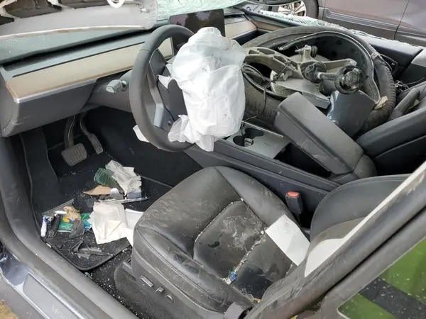 7SAYGDEE7PF752951 2023 TESLA MODEL Y - Image 8