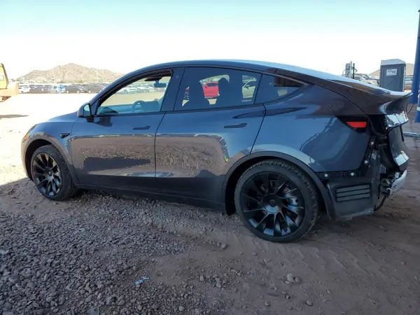 7SAYGDEE7PF767501 2023 TESLA MODEL Y - Image 2