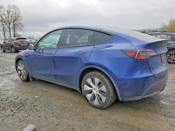 7SAYGDEE7PF805843 2023 TESLA MODEL Y - Image 2