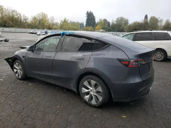 7SAYGDEE7PF809939 2023 TESLA MODEL Y - Image 2