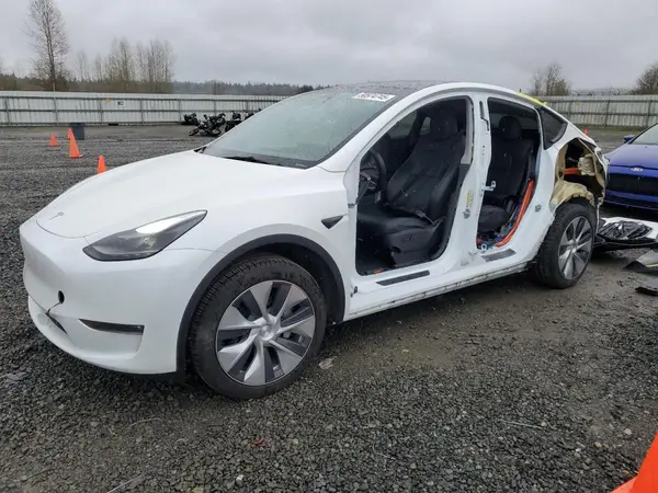 7SAYGDEE7PF815465 2023 TESLA MODEL Y - Image 1
