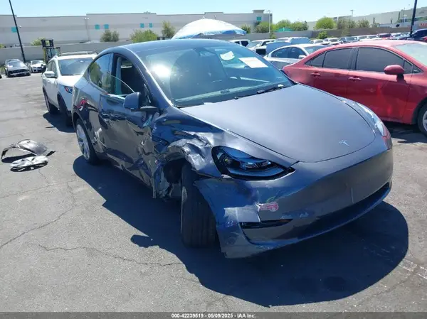 7SAYGDEE7PF851849 2023 TESLA MODEL Y - Image 1