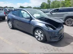 7SAYGDEE7PF852113 2023 TESLA MODEL Y