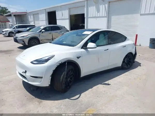 7SAYGDEE7PF865539 2023 TESLA MODEL Y - Image 2