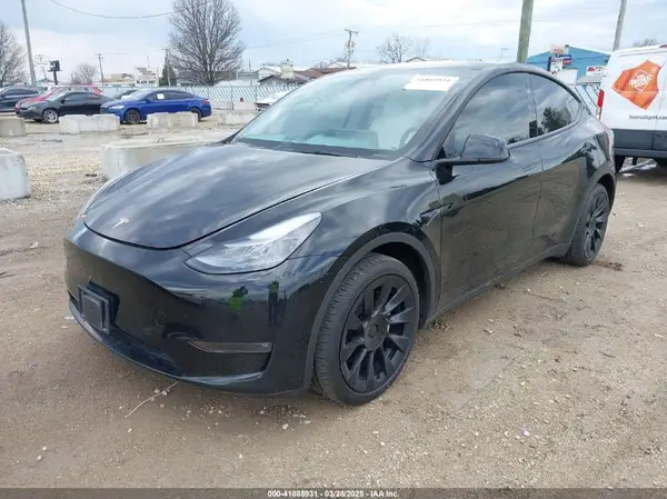 7SAYGDEE7PF868165 2023 TESLA MODEL Y - Image 2