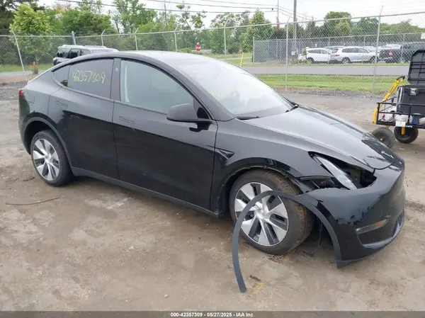 7SAYGDEE7PF874595 2023 TESLA MODEL Y - Image 1