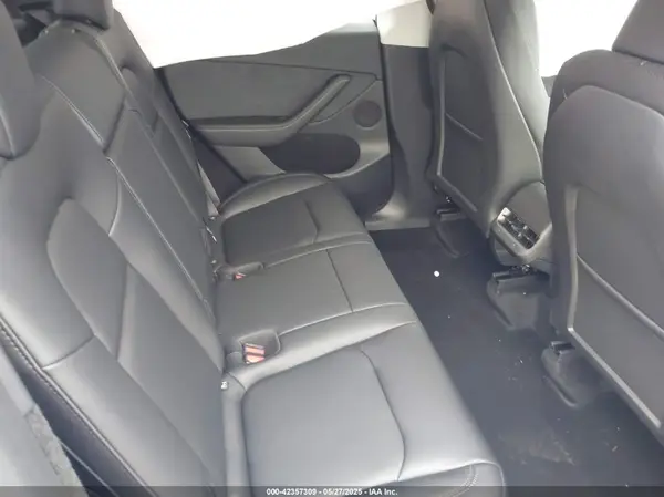 7SAYGDEE7PF874595 2023 TESLA MODEL Y - Image 8