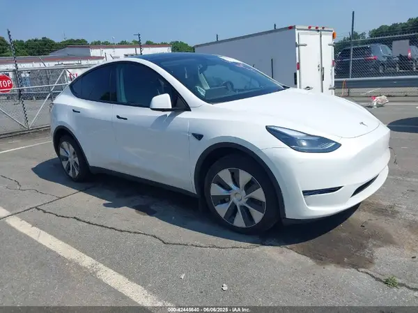 7SAYGDEE7PF876508 2023 TESLA MODEL Y - Image 1