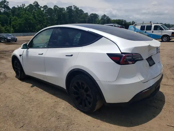 7SAYGDEE7PF876847 2023 TESLA MODEL Y - Image 2