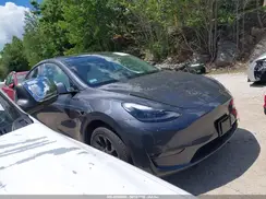 7SAYGDEE7PF878310 2023 TESLA MODEL Y