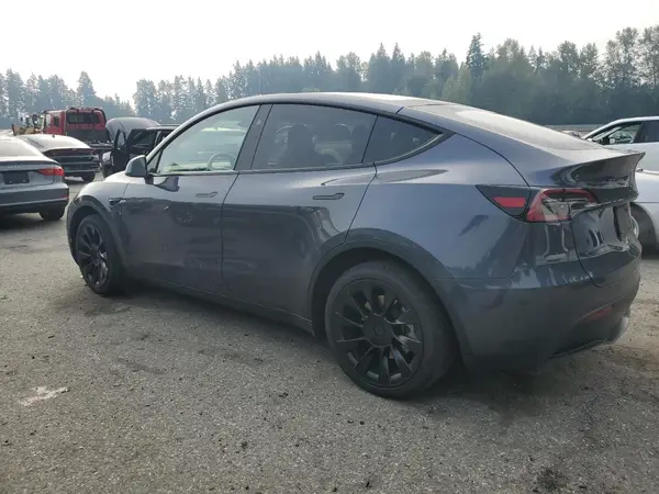 7SAYGDEE7PF883586 2023 TESLA MODEL Y - Image 2
