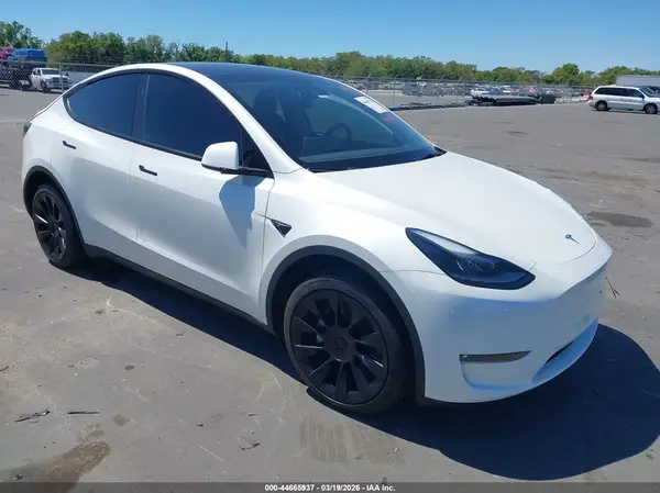 7SAYGDEE7PF887900 2023 TESLA MODEL Y - Image 1