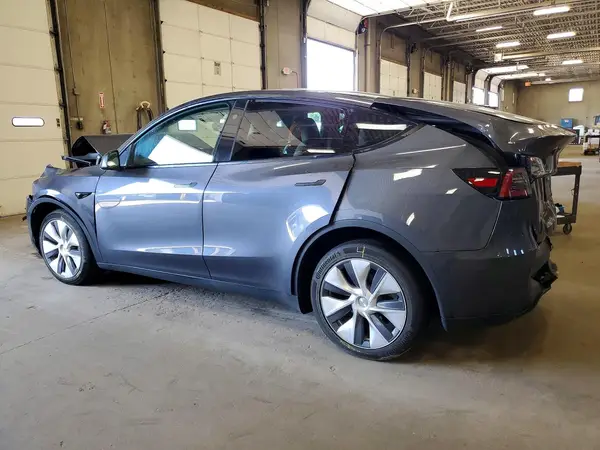 7SAYGDEE7PF894331 2023 TESLA MODEL Y - Image 2