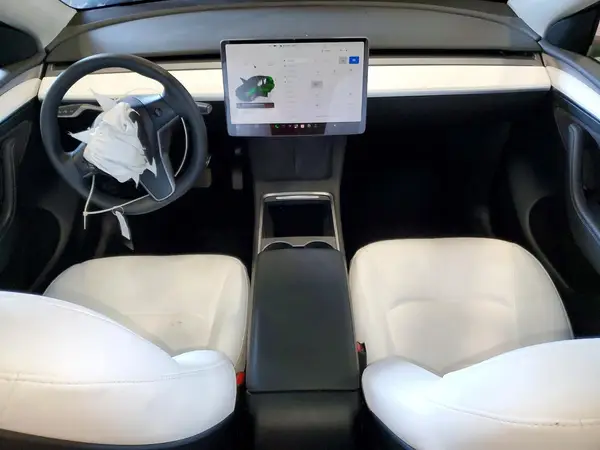 7SAYGDEE7PF894331 2023 TESLA MODEL Y - Image 8
