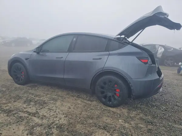 7SAYGDEE7PF896242 2023 TESLA MODEL Y - Image 2