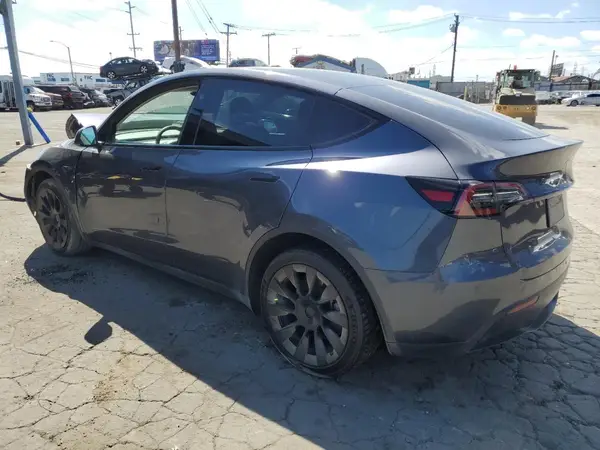 7SAYGDEE7PF898377 2023 TESLA MODEL Y - Image 2