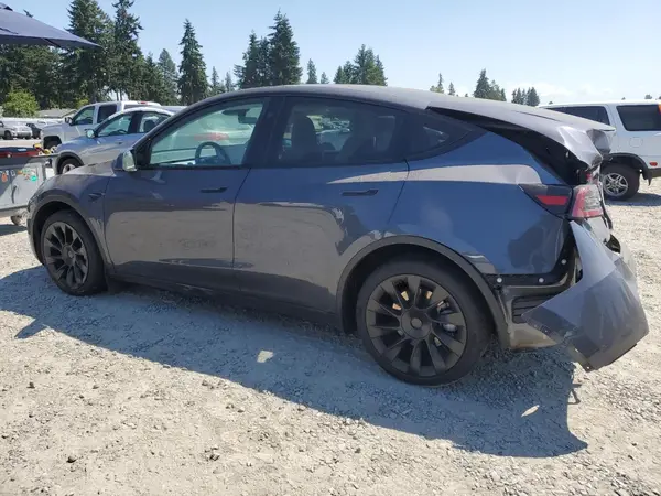 7SAYGDEE7PF900094 2023 TESLA MODEL Y - Image 2
