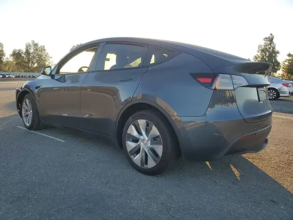 7SAYGDEE7PF905506 2023 TESLA MODEL Y - Image 2