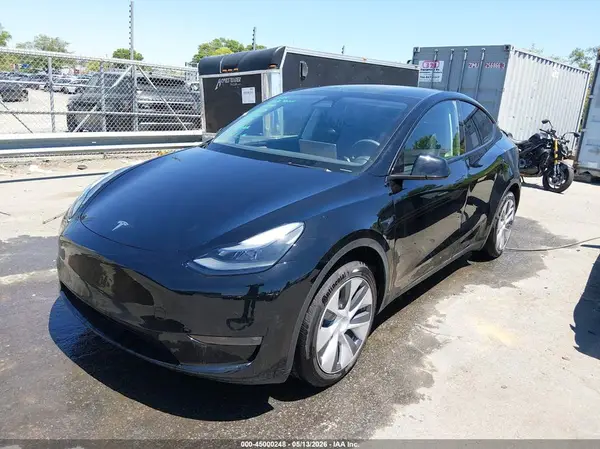 7SAYGDEE7PF920121 2023 TESLA MODEL Y - Image 2