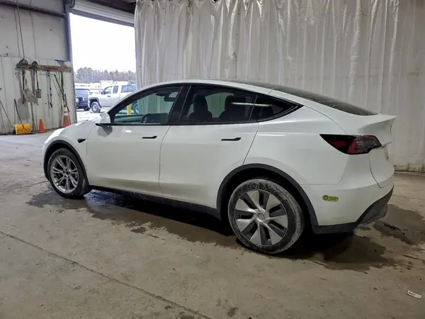 7SAYGDEE7PF925982 2023 TESLA MODEL Y - Image 2