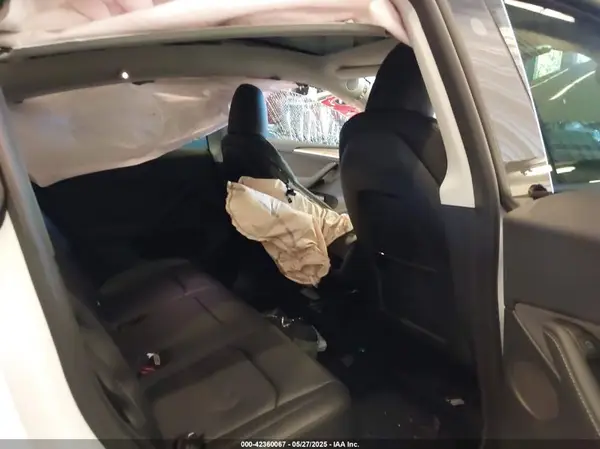 7SAYGDEE7PF936772 2023 TESLA MODEL Y - Image 8