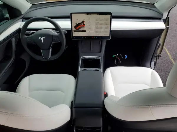 7SAYGDEE7PF936996 2023 TESLA MODEL Y - Image 8