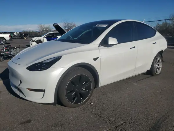 7SAYGDEE7PF938912 2023 TESLA MODEL Y - Image 1