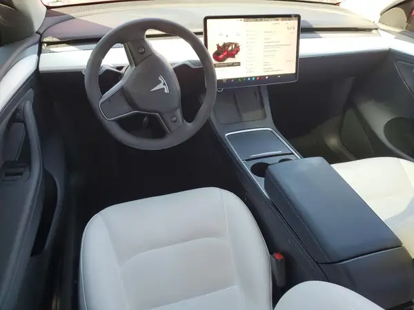 7SAYGDEE7PF957928 2023 TESLA MODEL Y - Image 8