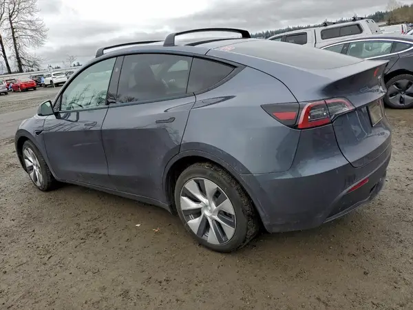 7SAYGDEE7PF963759 2023 TESLA MODEL Y - Image 2