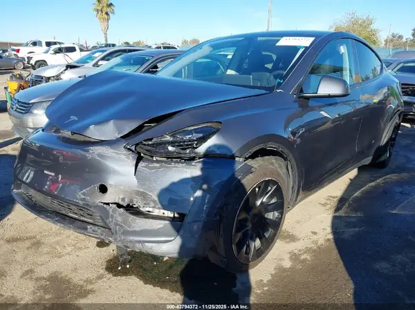 7SAYGDEE7RA215514 2024 TESLA MODEL Y - Image 2
