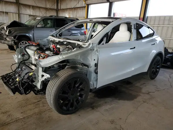7SAYGDEE7RA217991 2024 TESLA MODEL Y - Image 1