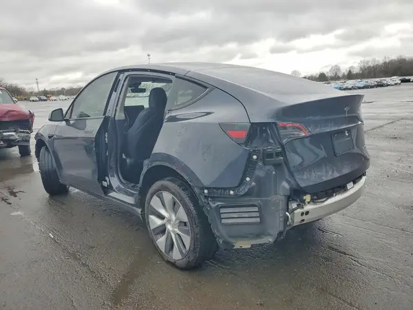 7SAYGDEE7RA218266 2024 TESLA MODEL Y - Image 2