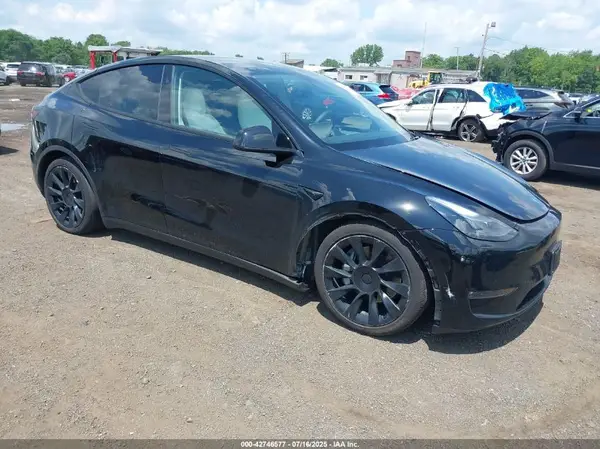 7SAYGDEE7RA220292 2024 TESLA MODEL Y - Image 1