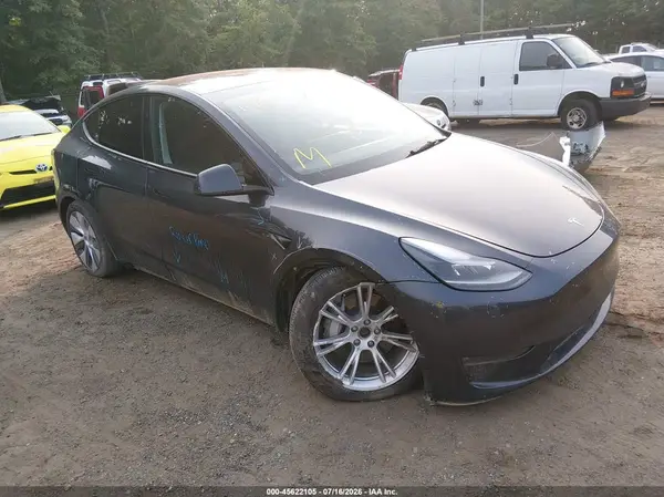 7SAYGDEE7RA221152 2024 TESLA MODEL Y - Image 1
