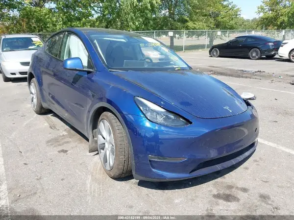 7SAYGDEE7RA222799 2024 TESLA MODEL Y - Image 1