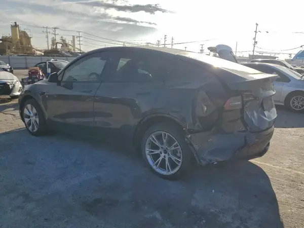 7SAYGDEE7RA228327 2024 TESLA MODEL Y - Image 2