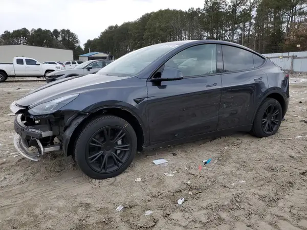 7SAYGDEE7RA228456 2024 TESLA MODEL Y - Image 1